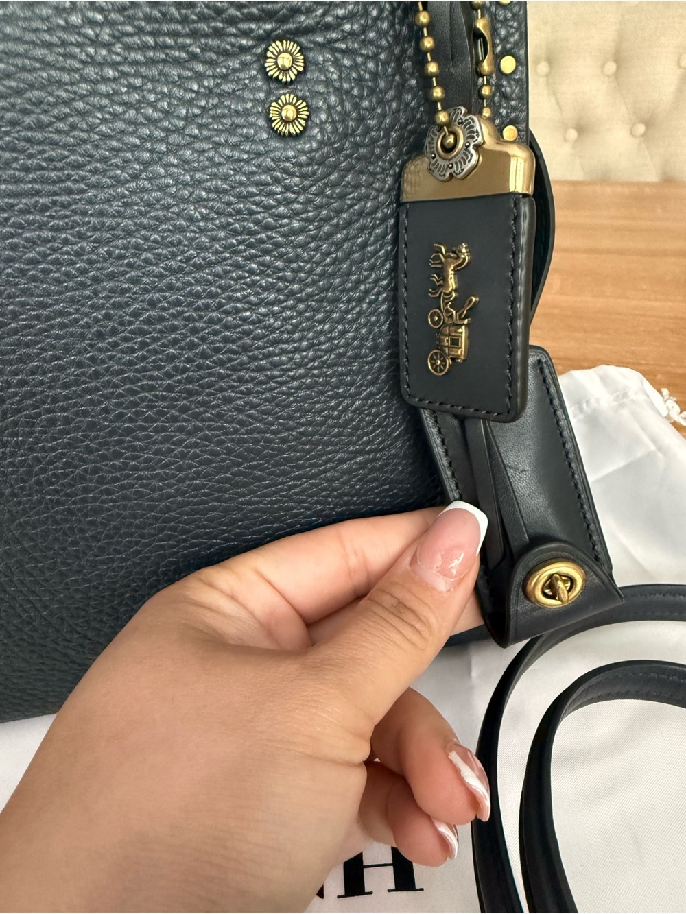 Coach rogue 25 (navy blue with rivets) - Picture 3 of 13
